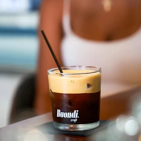 Mikes Kanarium 라르나카