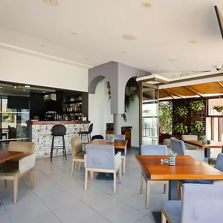 Hotel Mikes Kanarium