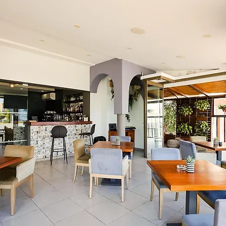 호텔 Mikes Kanarium 3*