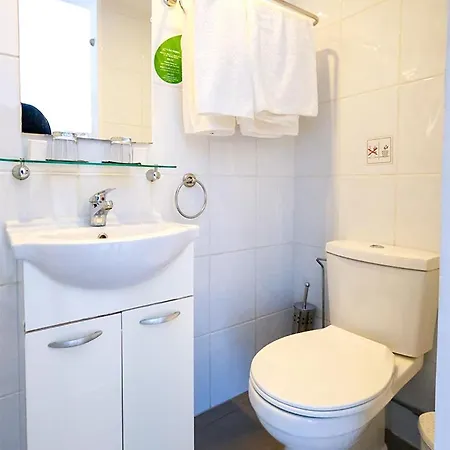 Mikes Kanarium 라르나카