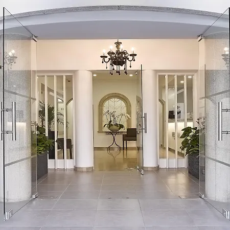 호텔 Mikes Kanarium 3*