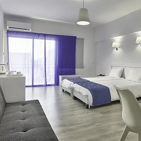 호텔 Mikes Kanarium 라르나카