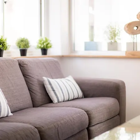 Mikes Kanarium Hotel