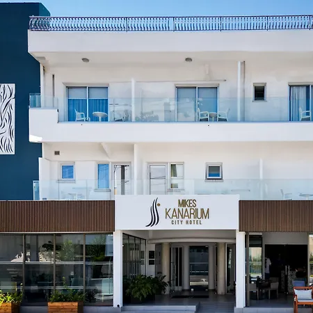 Mikes Kanarium 3*