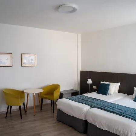 Mikes Kanarium 3* Larnaca
