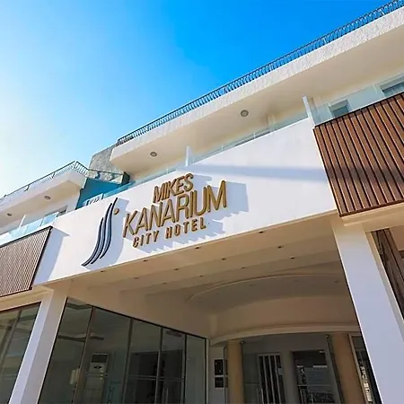 ホテル Mikes Kanarium