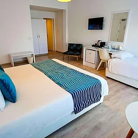 Mikes Kanarium Hotel Larnaca