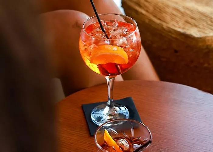 Готель Mikes Kanarium 3*