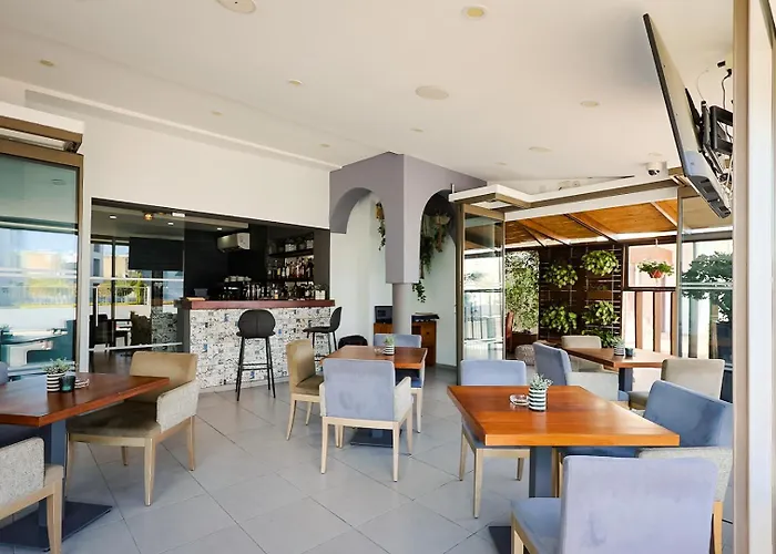 Hotel Mikes Kanarium