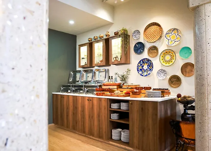 Mikes Kanarium Готель 3*