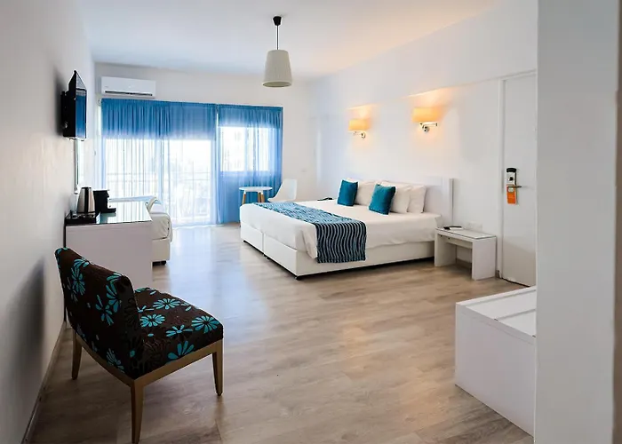 Mikes Kanarium Hotel