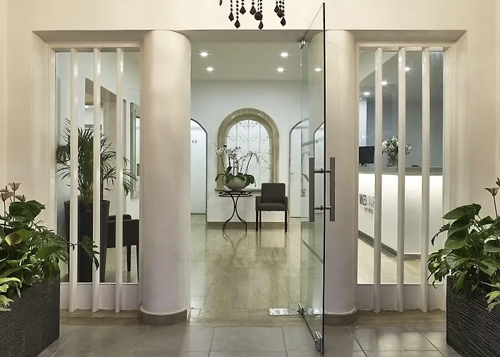 Готель Mikes Kanarium 3*