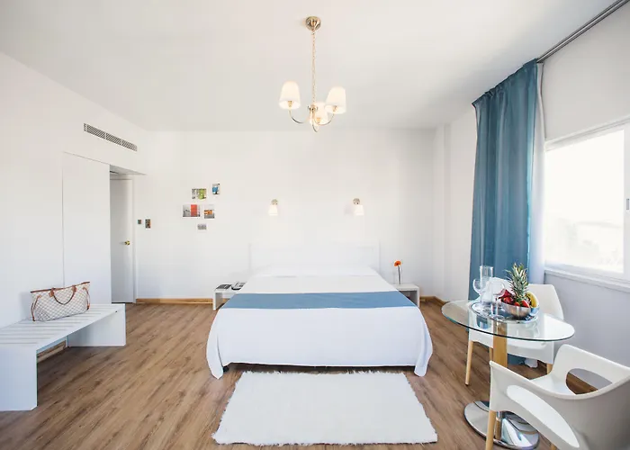 Hotel Mikes Kanarium