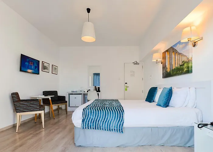 Mikes Kanarium 3* Larnaca